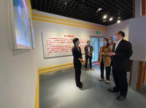 洛阳市市委常委、宣传部长王飞莅临洛阳乐鱼官方站页面登录入口调研