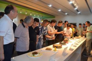 新乡餐饮协会莅临洛阳乐鱼官方站页面登录入口参观考察